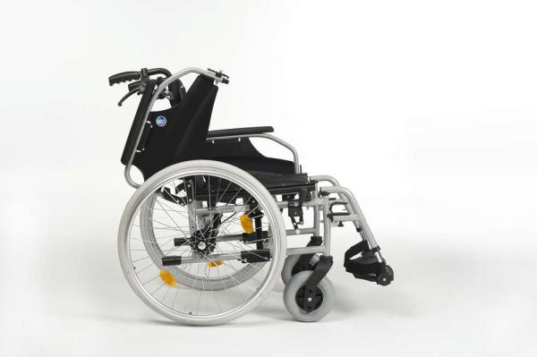 Vermeiren Standard Faltrollstuhl D100